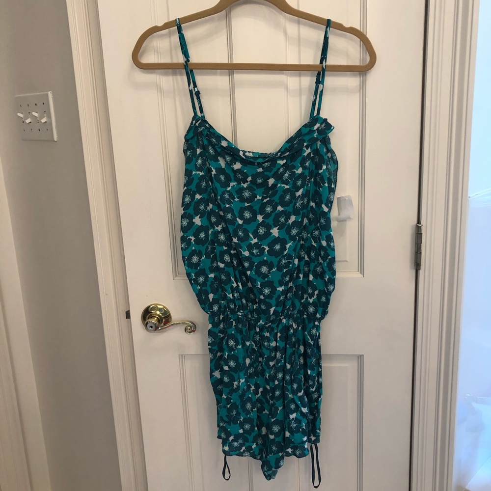 Juniors’ Chelsea&Violet Blue Floral Ruffle ROMPER